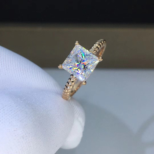 newデザイン】輝く モアサナイト ダイヤ リング K18PG 指輪・リング  