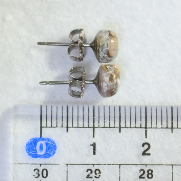 （1 件/出口）銅粉色蛋白石耳環（6 毫米，鈦柱） 第5張的照片
