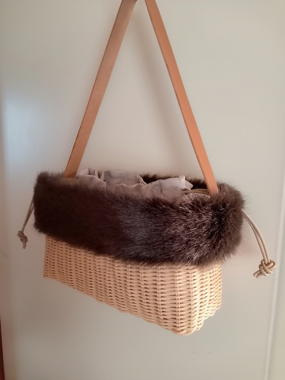 受注制作ファー付きミニかごバッグ かごバッグ 花結び 通販｜Creema  