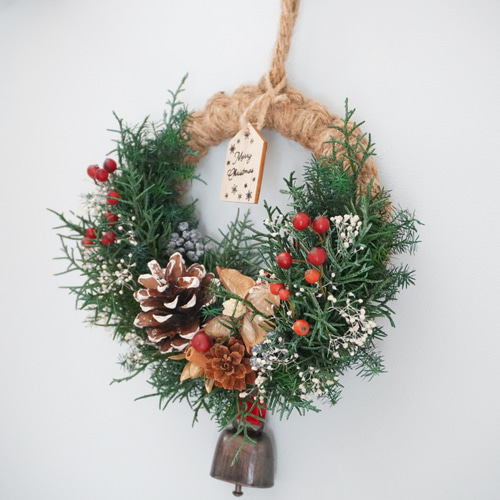 サンタさんとアンティークベルが可愛いクリスマスリース プリザーブド