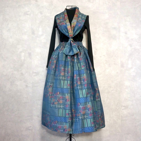 着物リメイク 大島紬 紺色系 蝶柄ギャザーワンピース 着物リメイク 大島紬 紺色系 蝶柄ギャザーワンピース