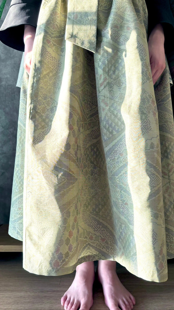 【一点モノ】大島紬 着物リメイク ギャザー スカート & スヌード 〜 四季 で心地良い 上質 絹 100% 〜 the and is of with Oshima for at in are on work It 一点モノ 大島紬 着物リメイク ギャザー スカート スヌード 四季 で心地良い 上質 100% from to only special be 64cm gathered pattern has elastic rubber