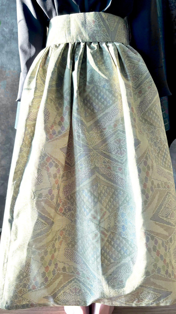 【一点モノ】大島紬 着物リメイク ギャザー スカート & スヌード 〜 四季 で心地良い 上質 絹 100% 〜 the and is of with Oshima for at in are on work It 一点モノ 大島紬 着物リメイク ギャザー スカート スヌード 四季 で心地良い 上質 100% from to only special be 64cm gathered pattern has elastic rubber