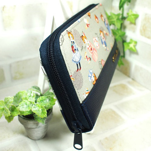 猫のお茶会柄＆フェイクレザーの長財布 No2 長財布 Rinmama＆Chunji