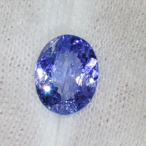 ☆虹フラッシュ☆タンザナイト ファセットカット☆2.15ct/9.2mm ☆虹フラッシュ☆タンザナイト ファセットカット☆2.15ct/9.2mm