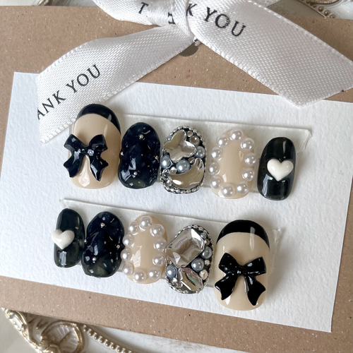 【No.035】ネイルチップ♡黒ネイル♡リボンネイル♡キルティングネイル No.035】ネイルチップ♡黒ネイル♡リボンネイル♡キルティング