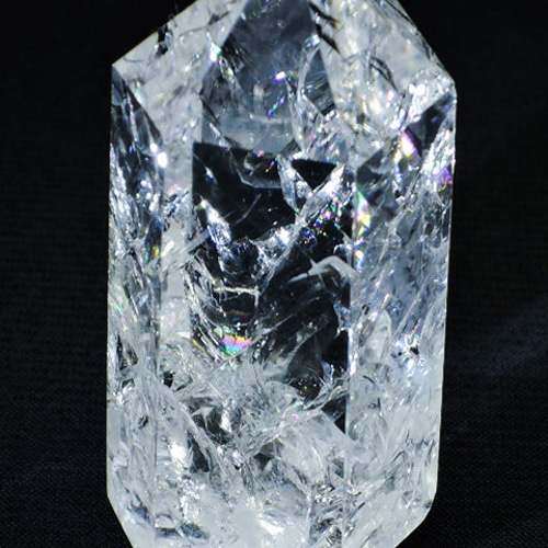 ☆虹入りレインボークリスタルポイント71g/63mm☆天然石クラック水晶