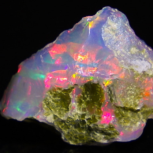 ☆セミブラックオパールの原石☆4.8ct/17.7mm☆天然石蛋白石