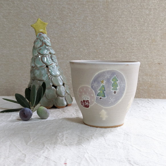 ホワイトクリスマス柄のフリーカップ 5枚目の画像