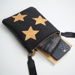 拉鍊手拿包（星星拼布/黑色）真皮智慧型手機單肩包 第5張的照片