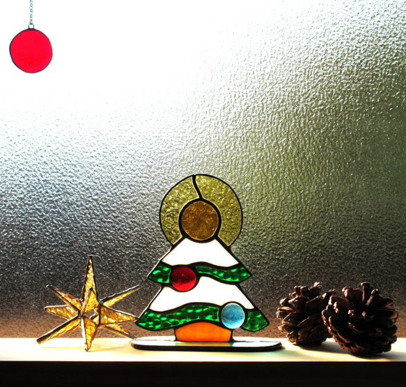 POPなクリスマスツリー・ステンドグラス・サンキャッチャー・窓辺の飾り 2枚目の画像