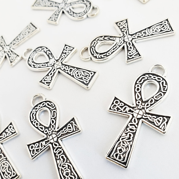 8個 十字架 アンク エジプト十字 シンボル パーツ チャーム/宗教モチーフ ゴシック 2枚目の画像