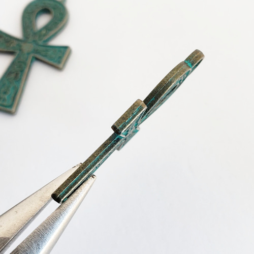 8個 十字架 アンク エジプト十字 シンボル パーツ チャーム/宗教