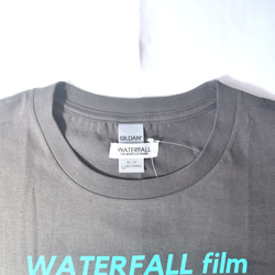 架空の フランス映画『Noir Desir ノワール・デジール』Tシャツ  チャコール　Mサイズ　WATERFALL 3枚目の画像