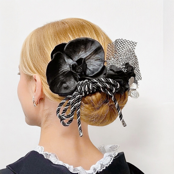 成人式 髪飾り 胡蝶蘭髪飾りブラックシルバー 成人式髪飾り 卒業