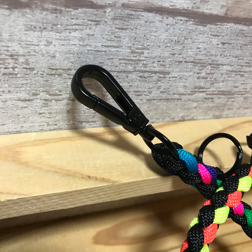 342・グリズリーチャームでパラコードウォレットチェーン・オリジナルハンドメイド 154・全長約34㎝，パラコードウォレットチェーン，スマホストラップ