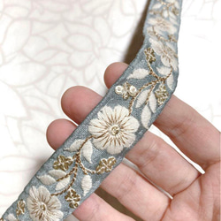 インド刺繍リボン　水色 2枚目の画像