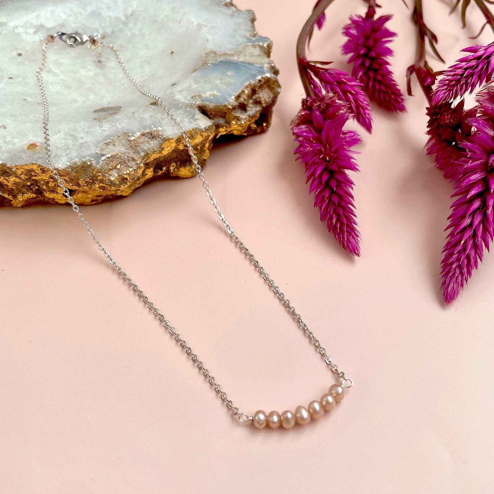 ★重ねづけ★クリスタルと淡水パールのダブルチェーンネックレス -Dusty Pink-