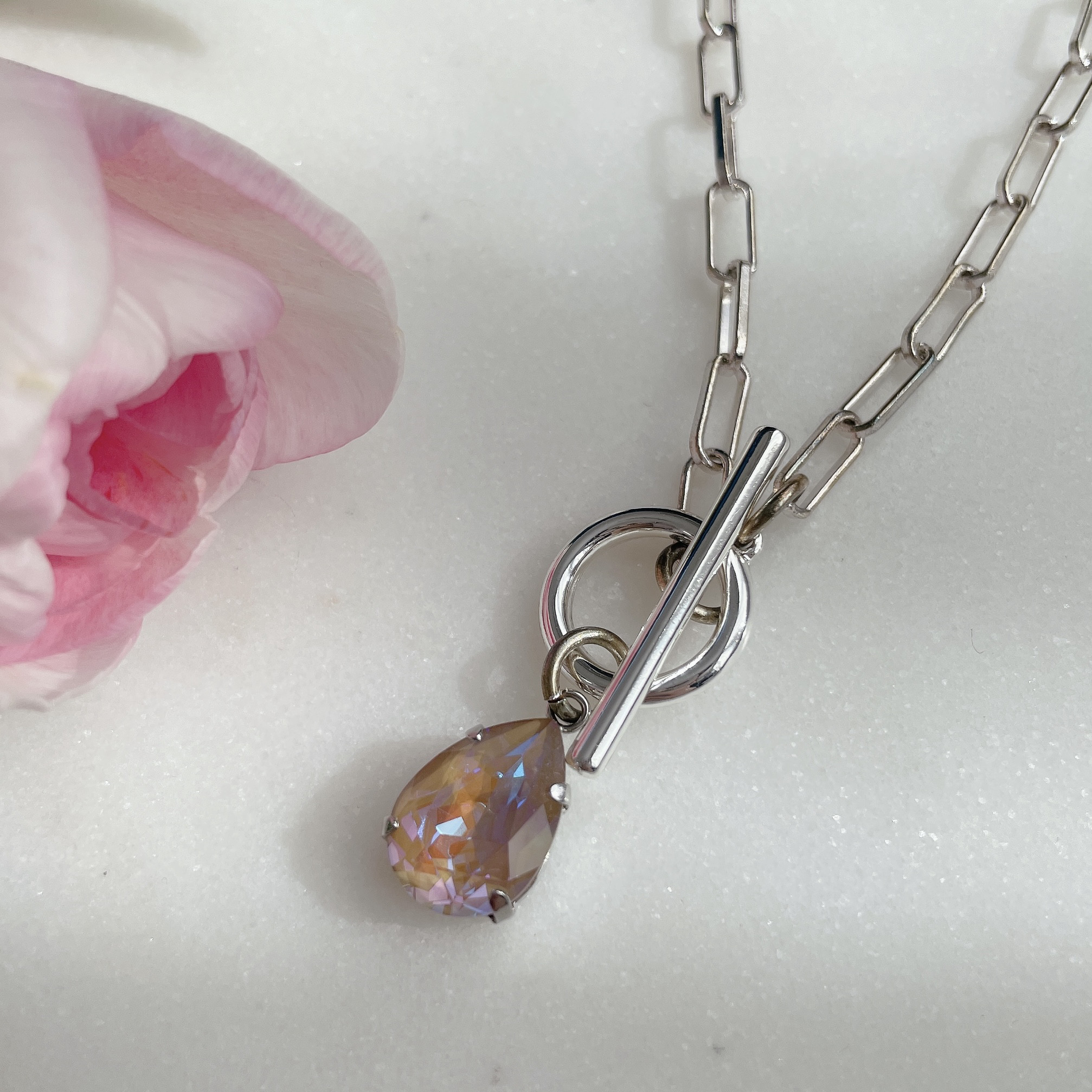 ★重ねづけ★クリスタルと淡水パールのダブルチェーンネックレス -Dusty Pink-