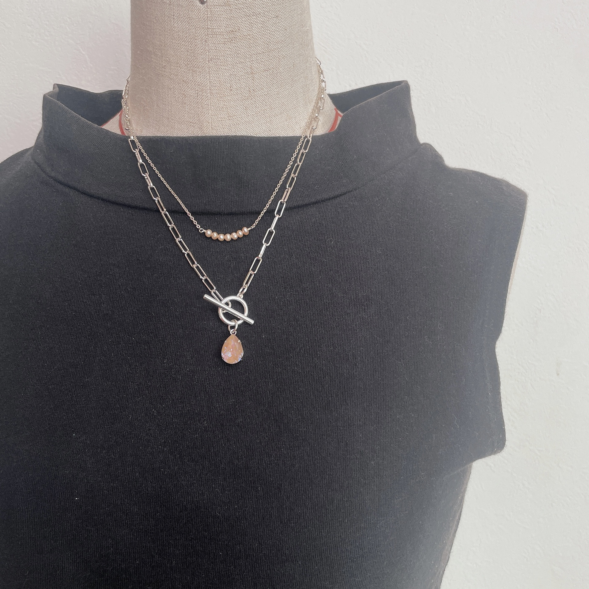 ★重ねづけ★クリスタルと淡水パールのダブルチェーンネックレス -Dusty Pink-