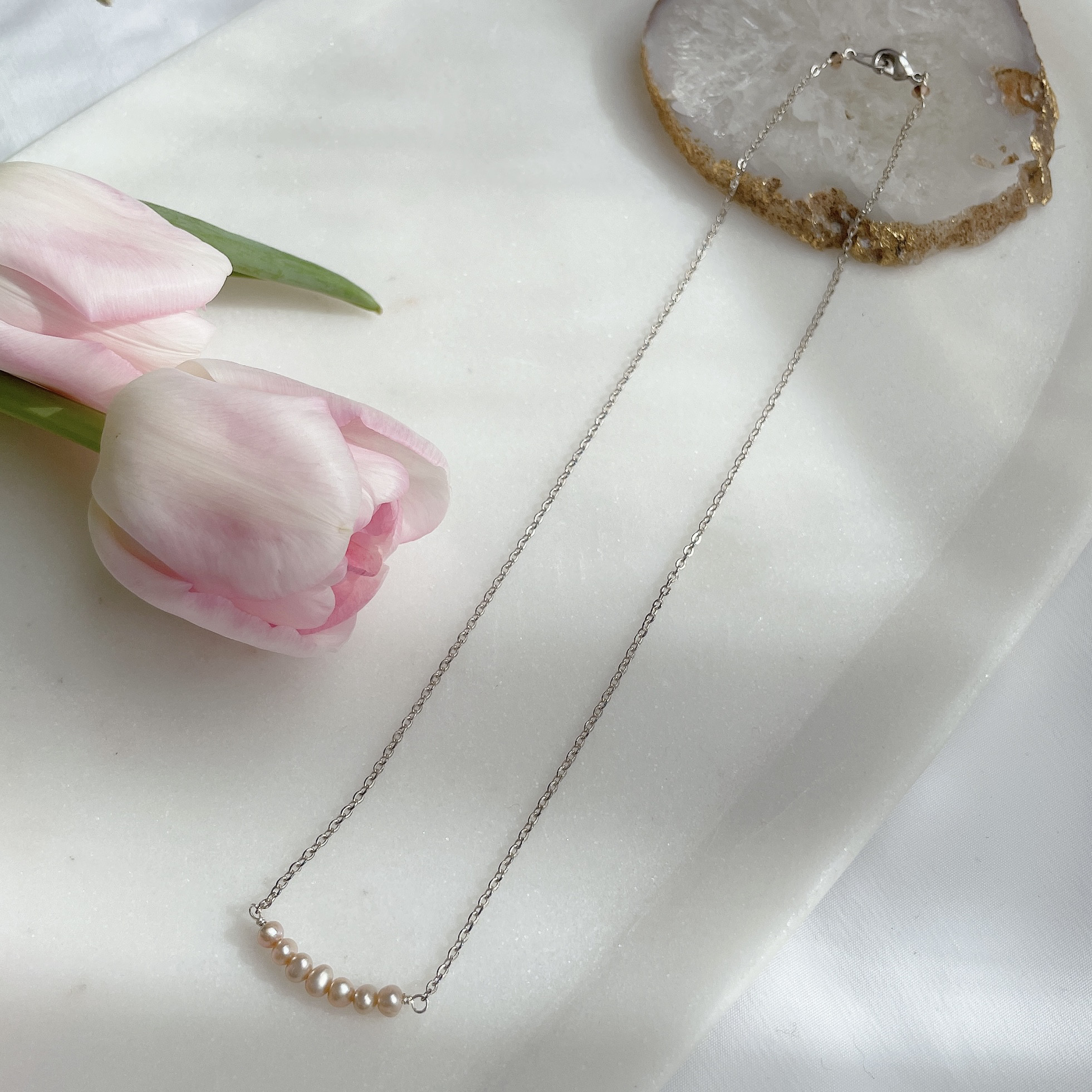 ★重ねづけ★クリスタルと淡水パールのダブルチェーンネックレス -Dusty Pink-