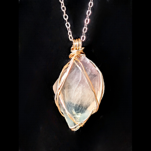 夢幻樹の雫』フローライト原石のネックレス／トリプルカラー／希少