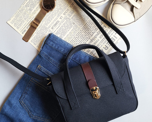 Kipling 2022 春夏Collection 日本限定「BLACK STRIPE W