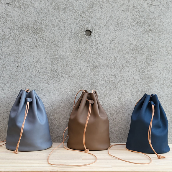 新品タグ付 ラシット ベント PVC 牛革 2way 巾着 バッグ ブラック NU+