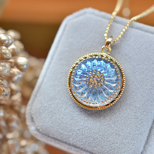 氷華 ～夢幻～ ペンダント】 チェコガラスボタン 60㎝ ネックレス