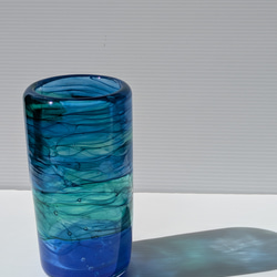 青緑色の細長い花瓶 ひっぱり / 吹きガラス / ガラスの花瓶 / 青緑色 一輪挿し・花瓶・花器