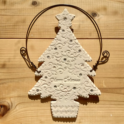 陶 オーナメント　大きな クリスマスツリー　ウェルカムボード　白　ホワイト　タペストリー　インテリア　粘土　陶器 1枚目の画像