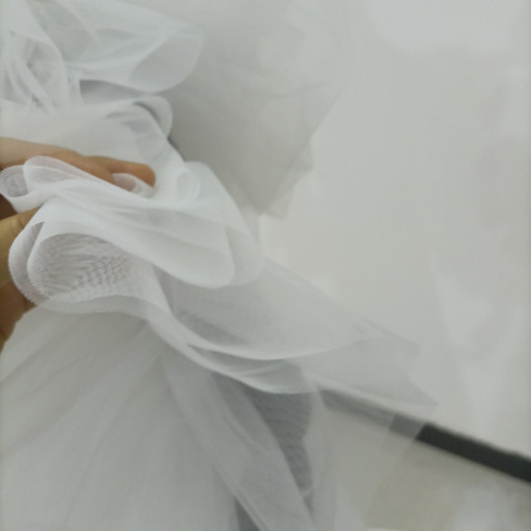 免運費！看起來非常時尚的白色婚紗越來越受歡迎！吊帶背心披肩珍珠婚禮新娘 第15張的照片