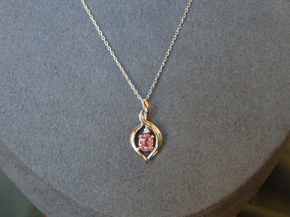 ピンクサファイア（ソーティング付き）炎　ペンダントトップ　プラチナ９００（ｐｄ）　ダイヤモンド入り 2枚目の画像