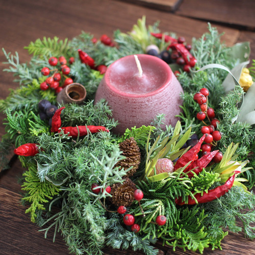 バラの実を使った赤いクリスマスリース＊グリーンwreathe◎24センチ 