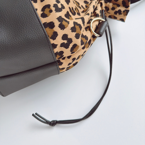 レオパード ヒョウ柄 バック 巾着 ショルダー レザー 黒 長財布 プチ