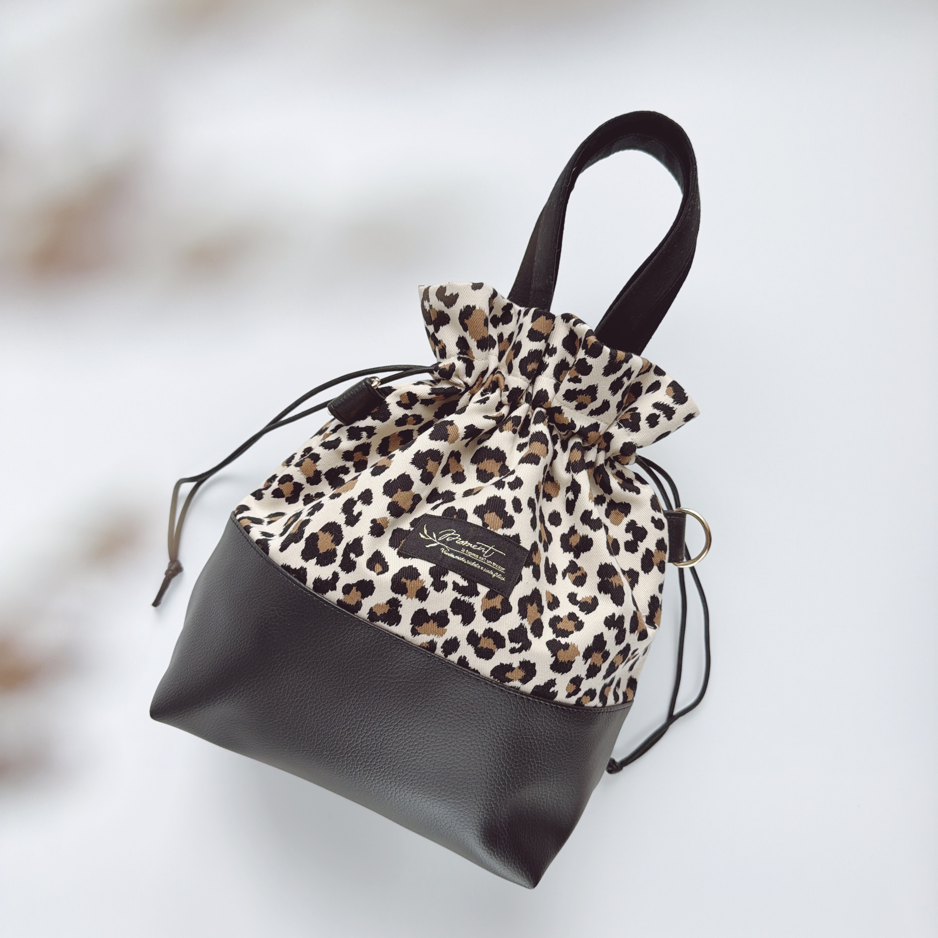 ✨️希少 ロエン トートバッグ レオパード スカル チャーム レザー 保存袋 黒 ✨️希少 ロエン トートバッグ レオパード スカル チャーム レザー