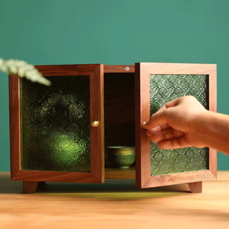 ダニエル製木製ブラウンディスプレイキャビネット、食器棚 としちゃん