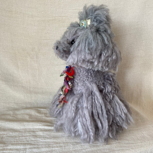 ハンドメイド　羊毛フェルト犬たち 手作りのフェルト羊毛の犬(わんこ)たち: キュートな小型犬から