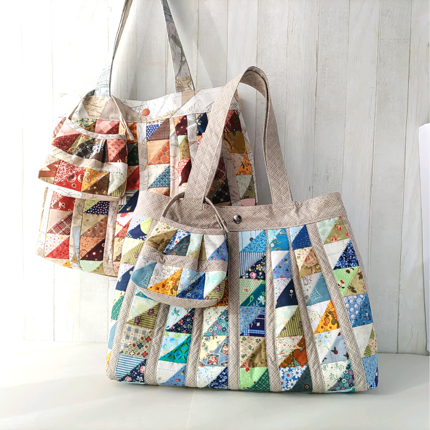 新・ふっくらレトロな三角形パッチワークのトートバッグ(ミニポーチ