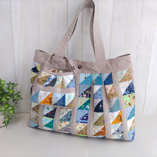 新・ふっくらレトロな三角形パッチワークのトートバッグ