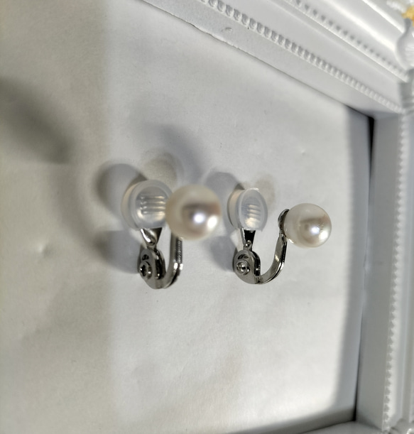 あこや本真珠（日本産）の調整可能なクリップ式イヤリング 3枚目の画像