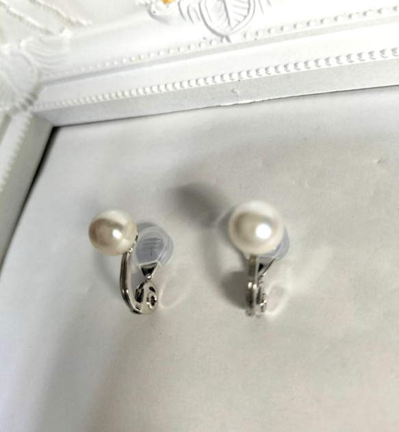 あこや本真珠（日本産）の調整可能なクリップ式イヤリング 2枚目の画像