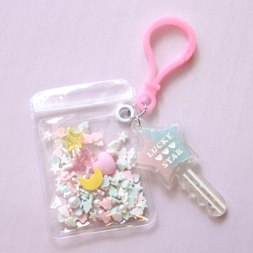 星の鍵付きシャカシャカなキャンディバッグキーホルダー【002 星の鍵付きシャカシャカなキャンディバッグキーホルダー【002