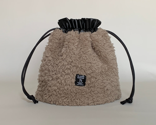 プードルファーの丸底巾着ショルダーバッグ＊バケツ型＊グレージュ