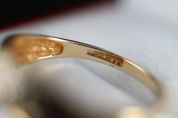 英国 1990年 イギリス ゴールド 指輪 リング 天然 エメラルド ダイアモンド ビンテージ 純金率 375 J100 10枚目の画像