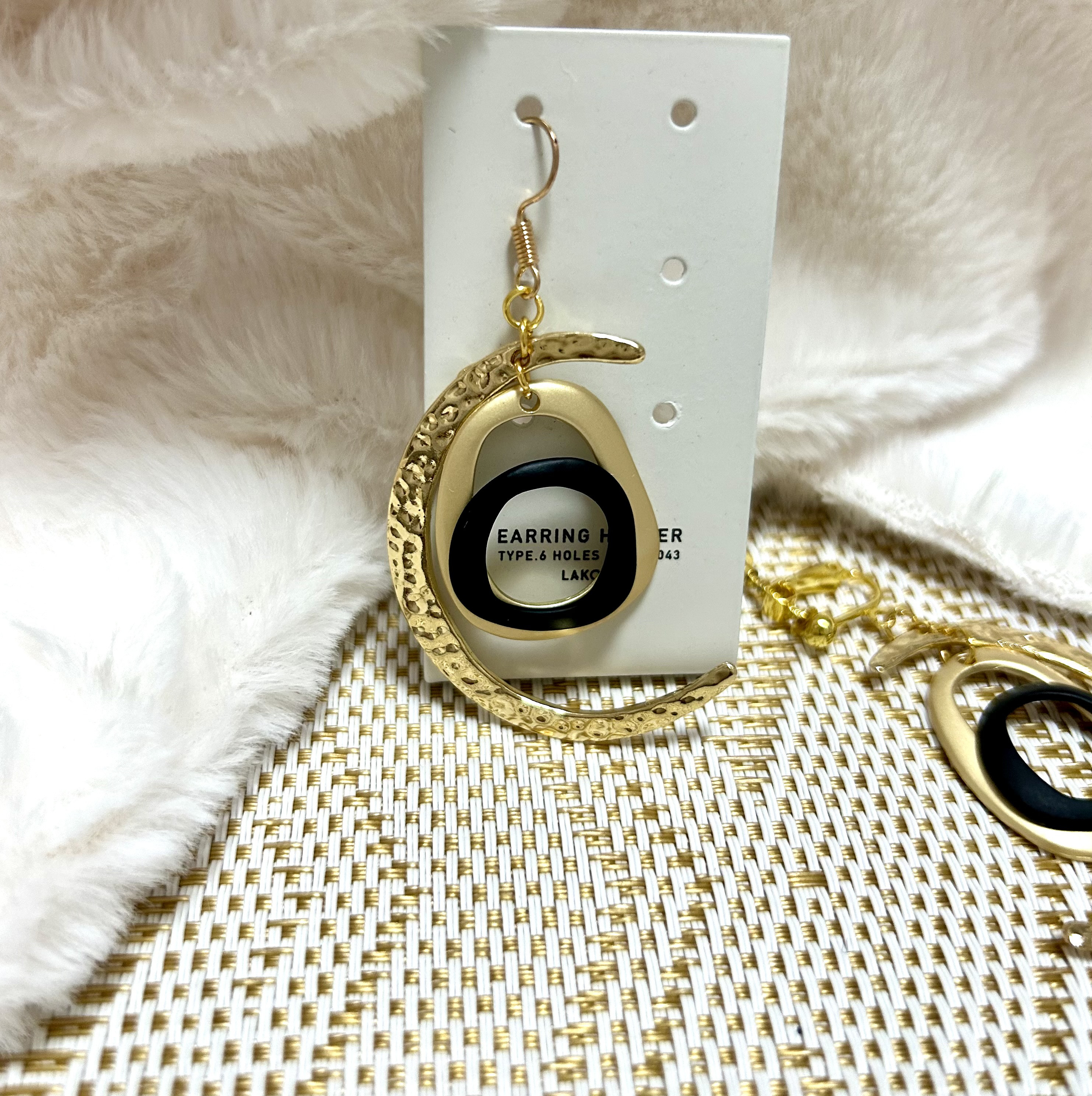 ◤完売◢◤送料無料◢«365» ゴールド三日月チャームの中に閉じ込めて⸜ ෆ ⸝‍