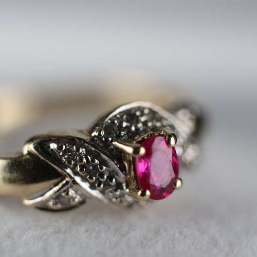 英国 ビンテージ レディース ゴールド 指輪 ルビー ダイア 375 J111