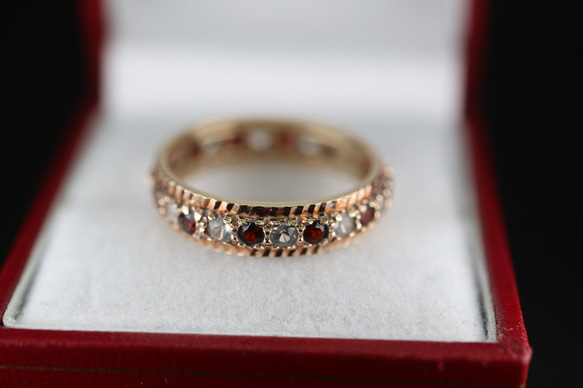 絶品 英国 ビンテージ レディース ゴールド 指輪 ガーネット 375 J115 絶品 英国 ビンテージ レディース ゴールド 指輪 ガーネット 375 J115