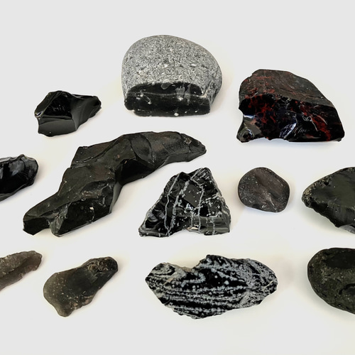 国産 黒曜石セット③ 日本产黑曜石/Japanese Obsidian set 12pcs 国産 黒曜石セット③ 日本产黑曜石/Japanese Obsidian set 12pcs
