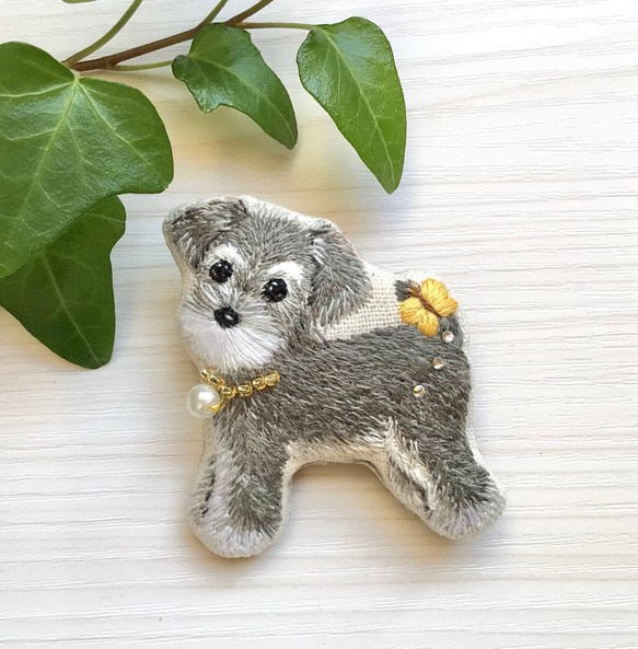 ミニチュア シュナウザー ブローチ ビーズ ハンドメイド 手刺繍 刺繍 
